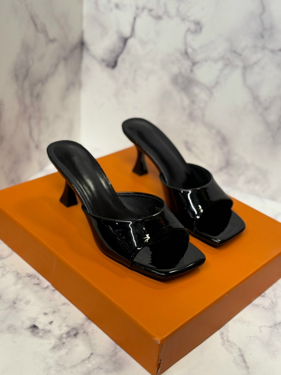 ,сандалии босоножки,сандалии на каблуке,босоножки hermes,босоножки сабо