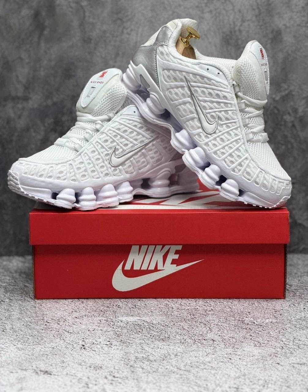 nike shox tl white metallic silver,кроссовки,кроссовки nike shox tl,кроссовки nike shox white,кроссовки nike