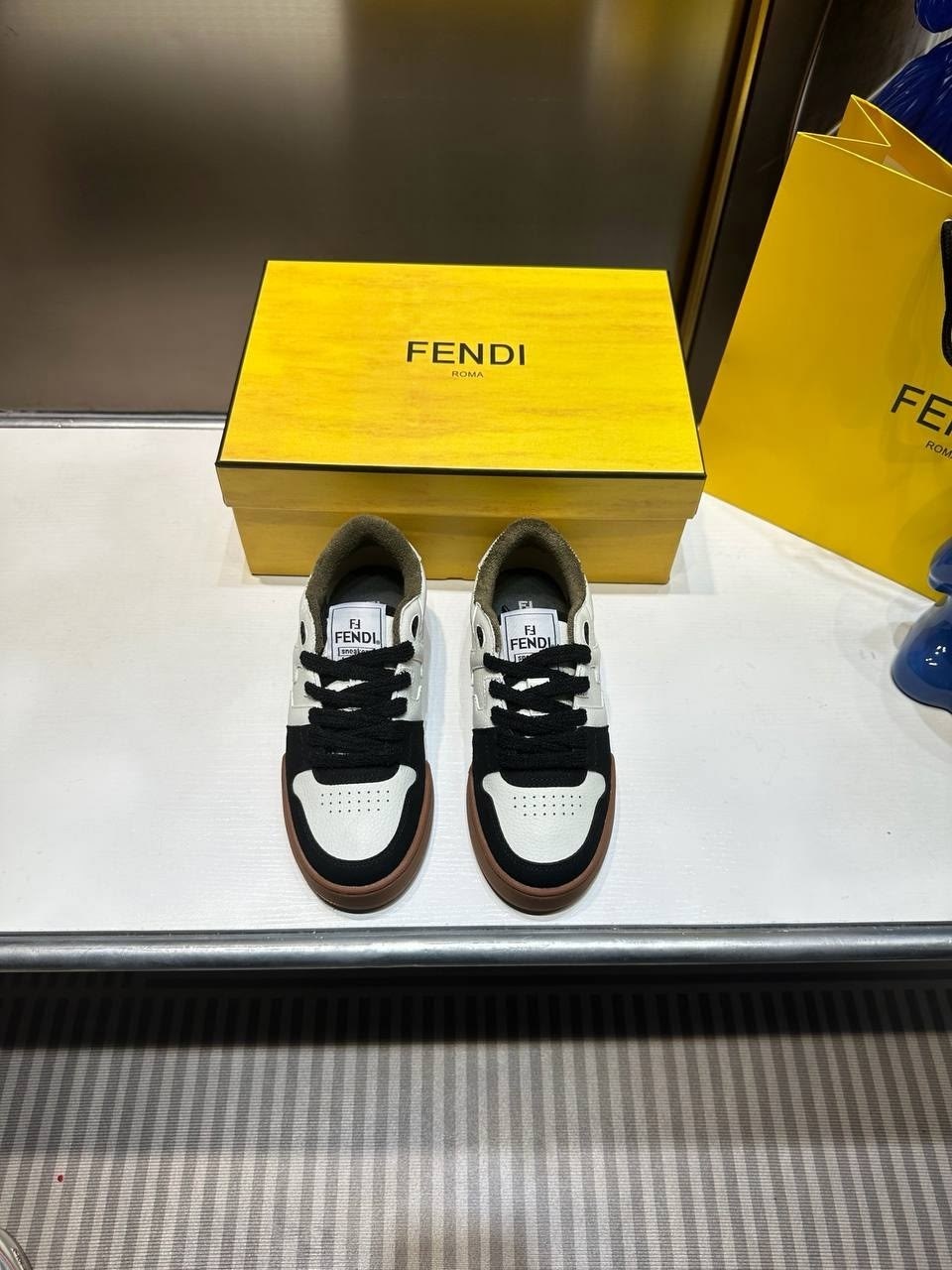 кроссовки fendi,,кеды fendi,кроссовки fendi match,fendi fendi