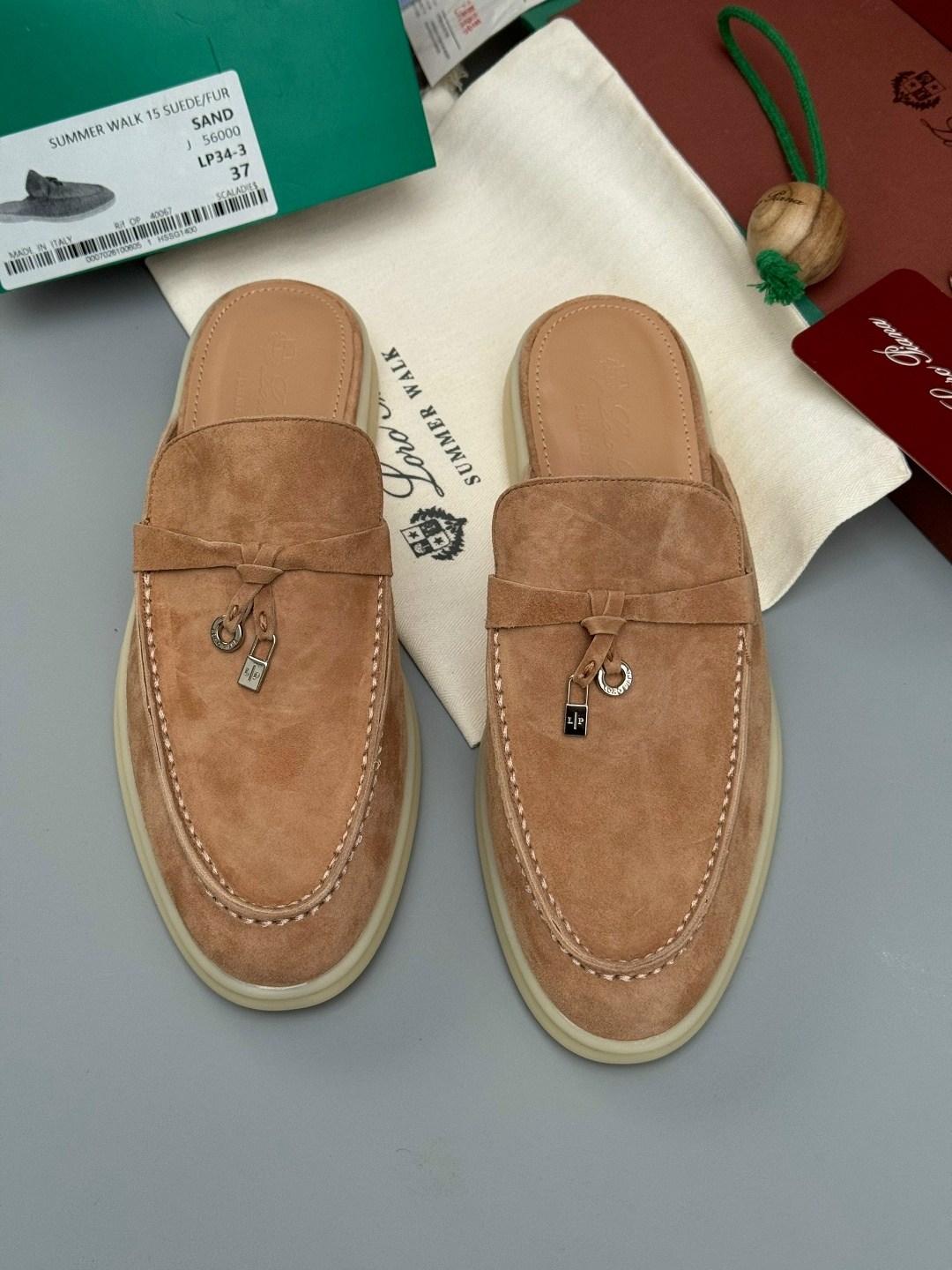 мюли loro piana,женские замшевые мюли loro piana бежевые,лоферы loro piana,лоферы женские loro piana,