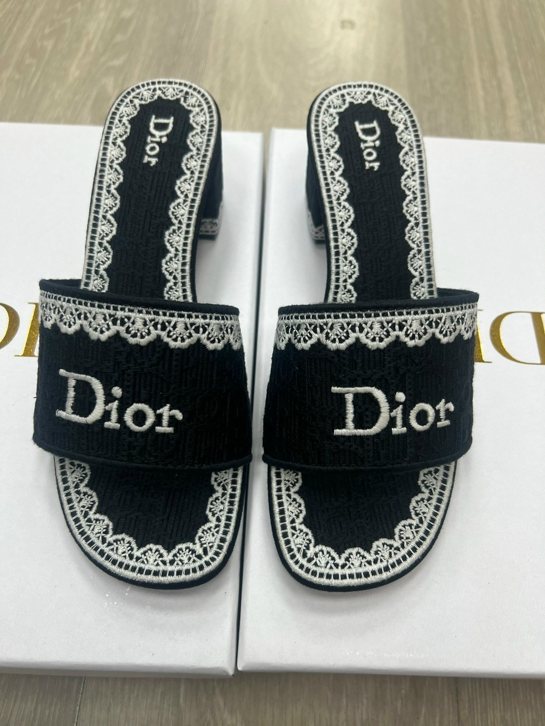 босоножки christian dior,шлепки диор,босоножки диор,шлепанцы кристиан диор,dior dway шлепанцы