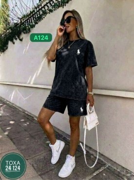 Костюм