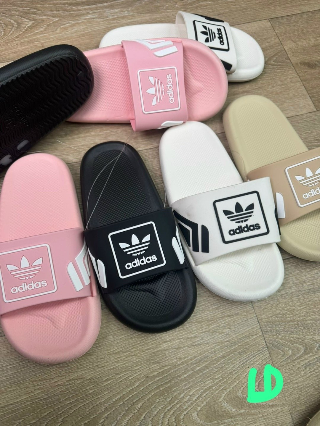 шлепанцы adilette lite adidas originals,adidas originals сланцы adilette lite,adidas originals adilette lite,шлепки адидас бежевые,шлепанцы adidas