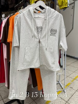 Костюм