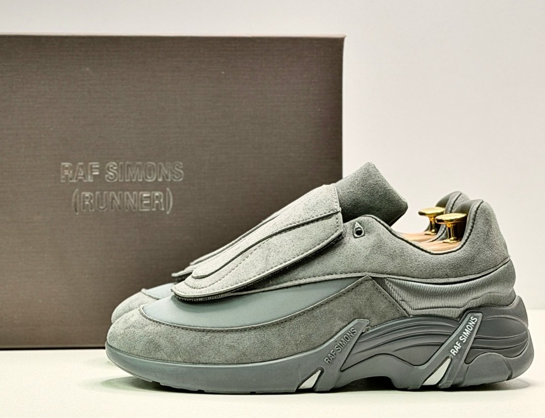 кроссовки raf simons antei,кроссовки raf simons,кроссовки raf simons cylon 21,raf simons черные замшевые низкие кроссовки,raf simons sneakers antei oversized suede runner