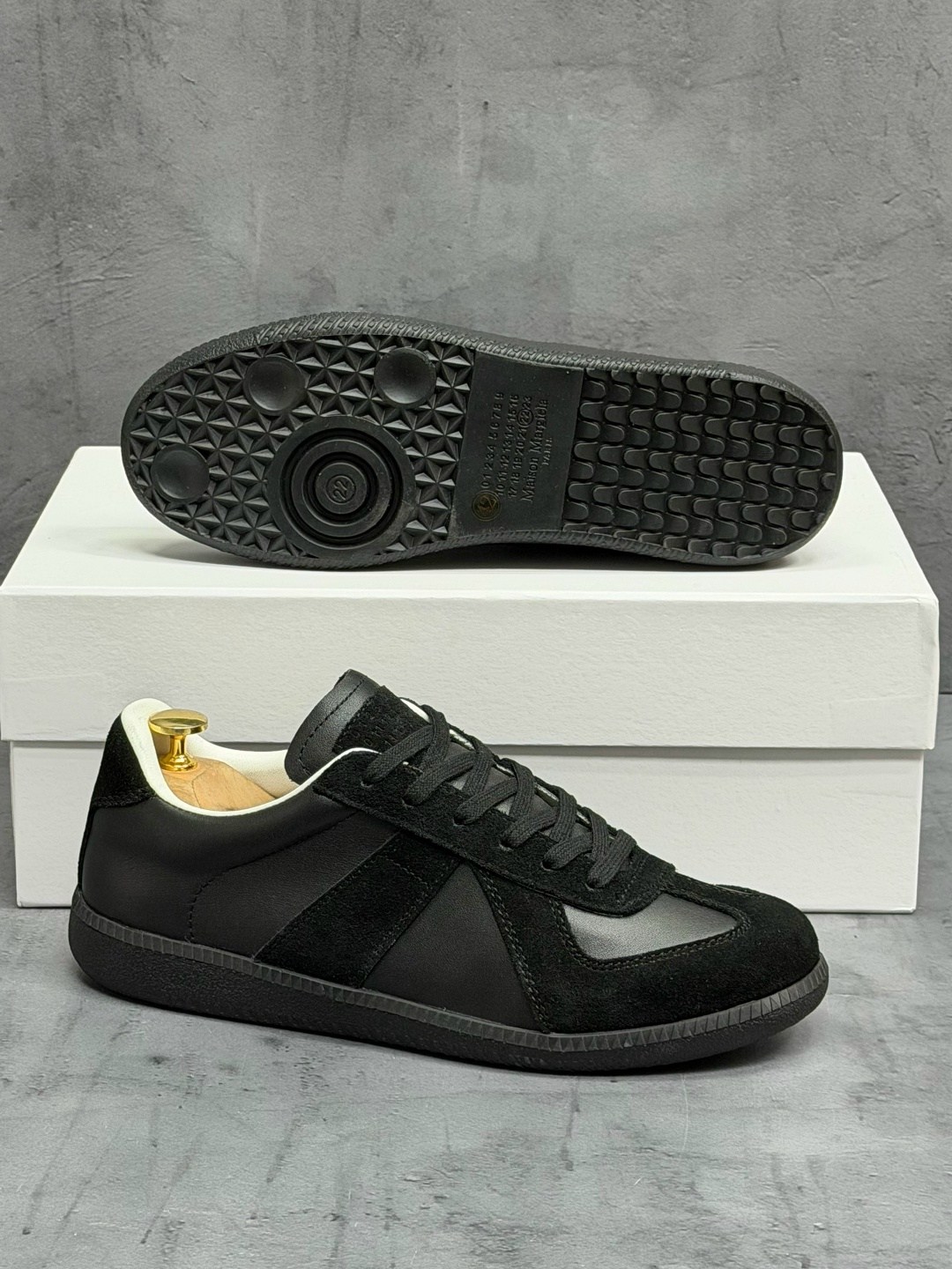 кроссовки maison margiela replica черный,maison margiela replica sneaker black,maison margiela replica black,кроссовки maison margiela replica "black",maison margiela 22 classic replica sneaker - blac