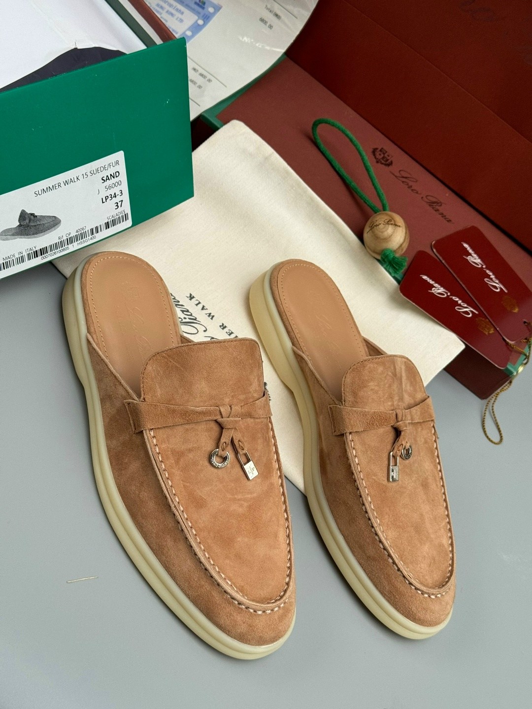 мюли loro piana,женские замшевые мюли loro piana бежевые,лоферы loro piana,лоферы женские loro piana,