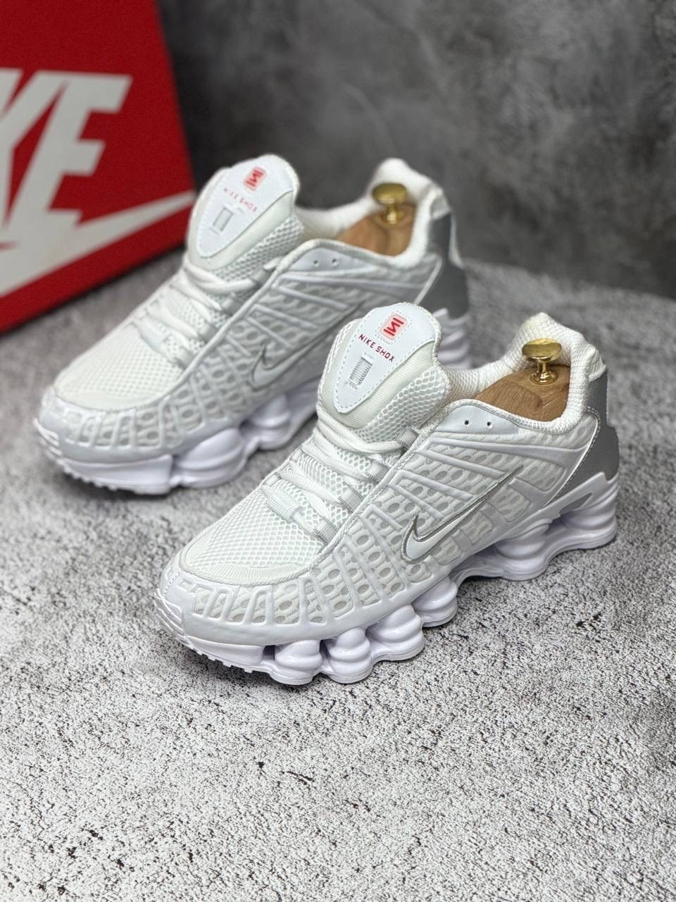 nike shox tl white metallic silver,кроссовки,кроссовки nike shox tl,кроссовки nike shox white,кроссовки nike