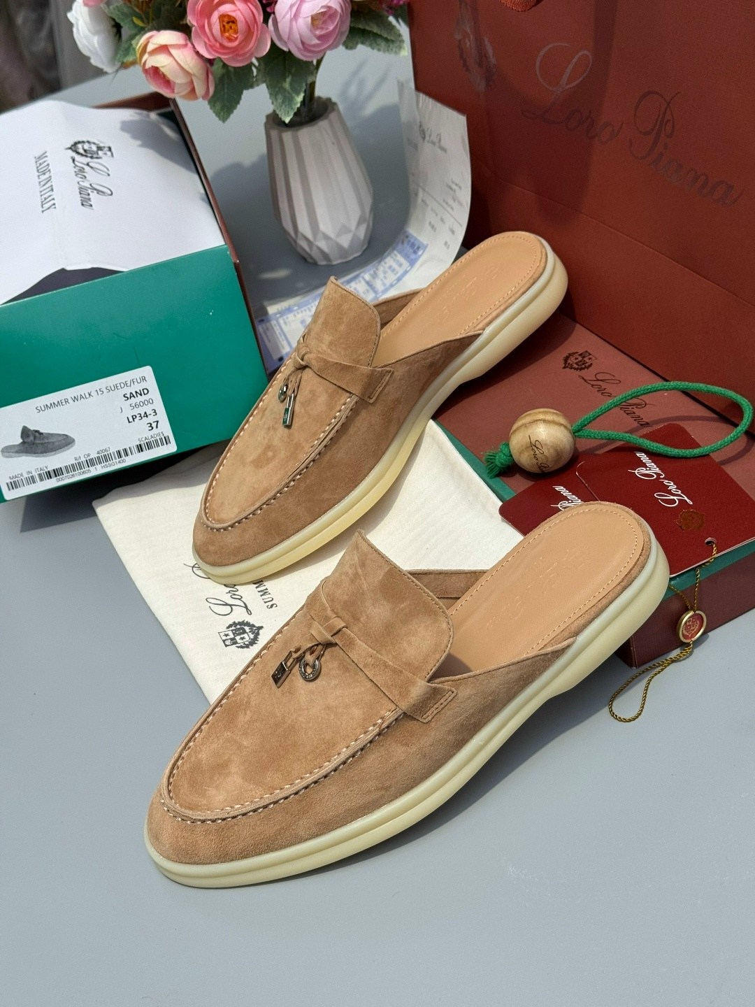мюли loro piana,женские замшевые мюли loro piana бежевые,лоферы loro piana,лоферы женские loro piana,