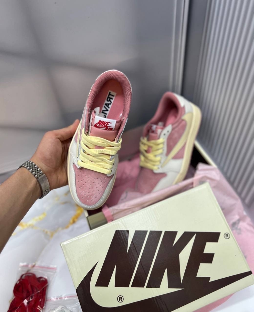 кроссовки nike air jordan 1 low travis scott,кроссовки nike air jordan 1 low travis scott olive,кроссовки nike travis scott air jordan 1,кроссовки,кроссовки nike air jordan 1 low x travis scott