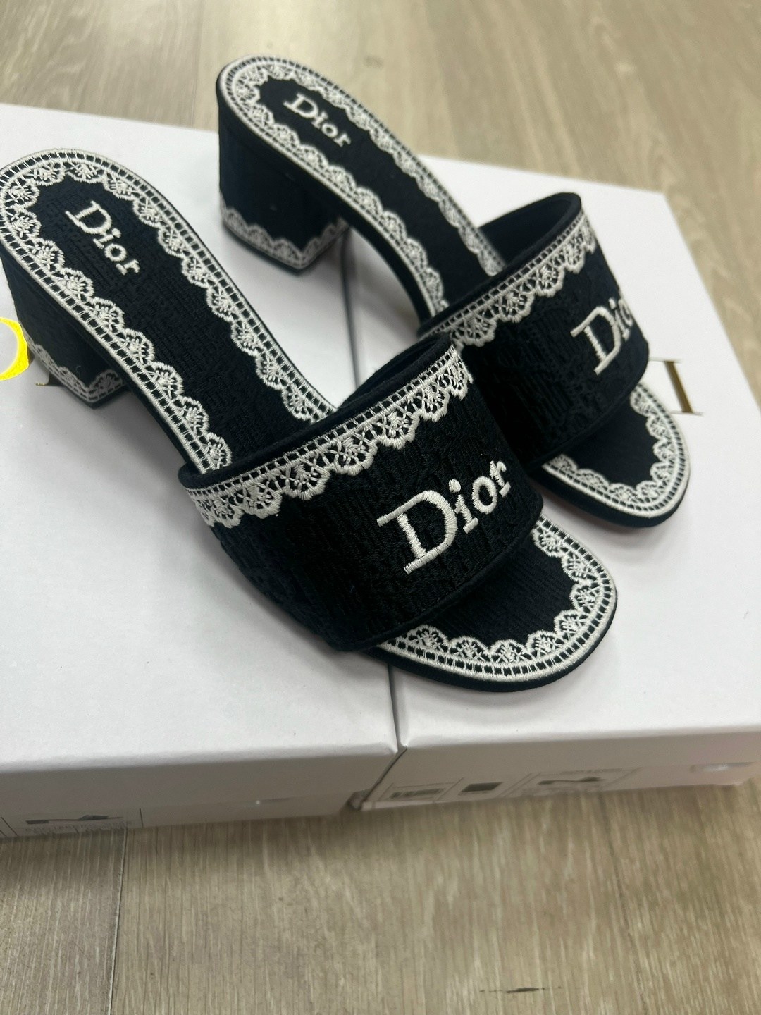 босоножки christian dior,шлепки диор,босоножки диор,шлепанцы кристиан диор,dior dway шлепанцы