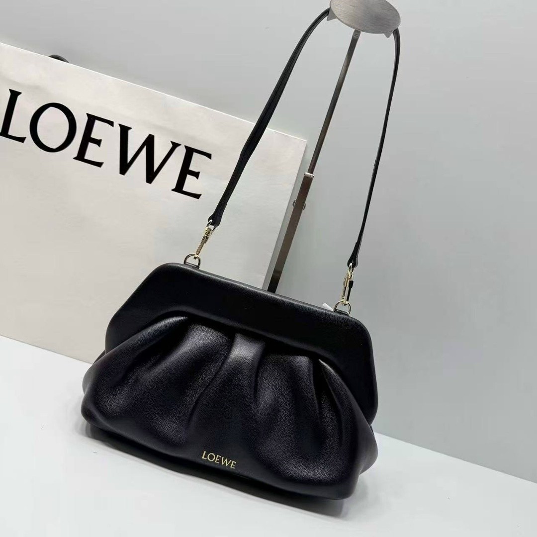 сумка loewe,сумка loewe 33-15 см натуральная кожа,сумка женская loewe,сумка loewe 33-15 см натуральная кожа реплика,сумка loewe 33-15 см из натуральной кожи