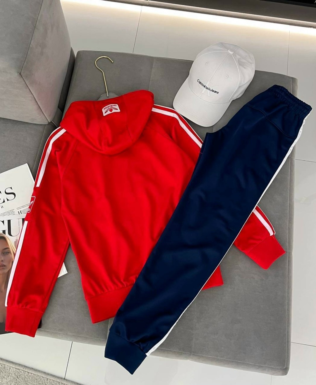 спортивный костюм adidas,спортивный костюм адидас унисекс,костюм адидас ориджинал красный,костюм адидас,спортивный костюм мужской adidas