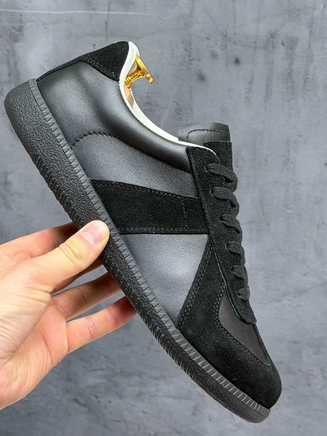 кроссовки maison margiela replica черный,maison margiela replica sneaker black,maison margiela replica black,кроссовки maison margiela replica "black",maison margiela 22 classic replica sneaker - blac