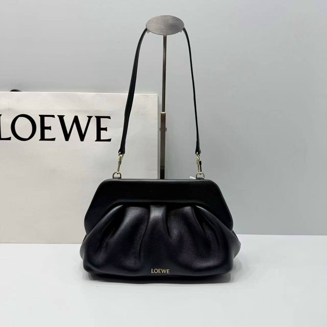 сумка loewe,сумка loewe 33-15 см натуральная кожа,сумка женская loewe,сумка loewe 33-15 см натуральная кожа реплика,сумка loewe 33-15 см из натуральной кожи