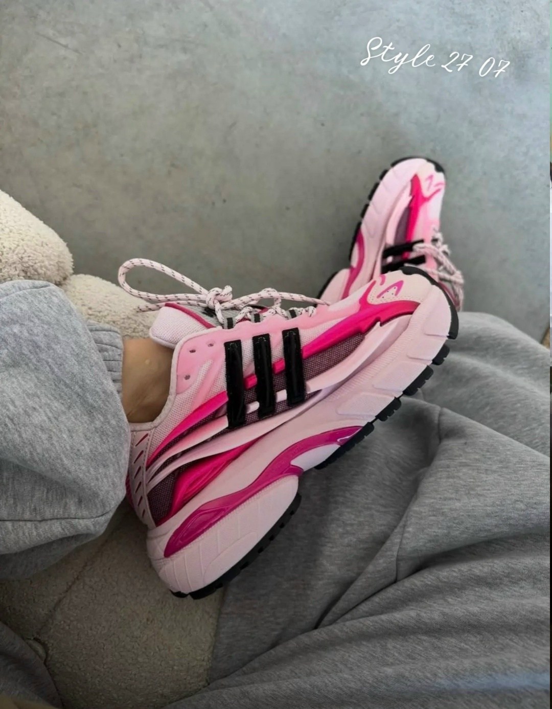 кроссовки adidas,кроссовки,женские кроссовки adidas,кроссовки женскиe,подростковые кроссовки