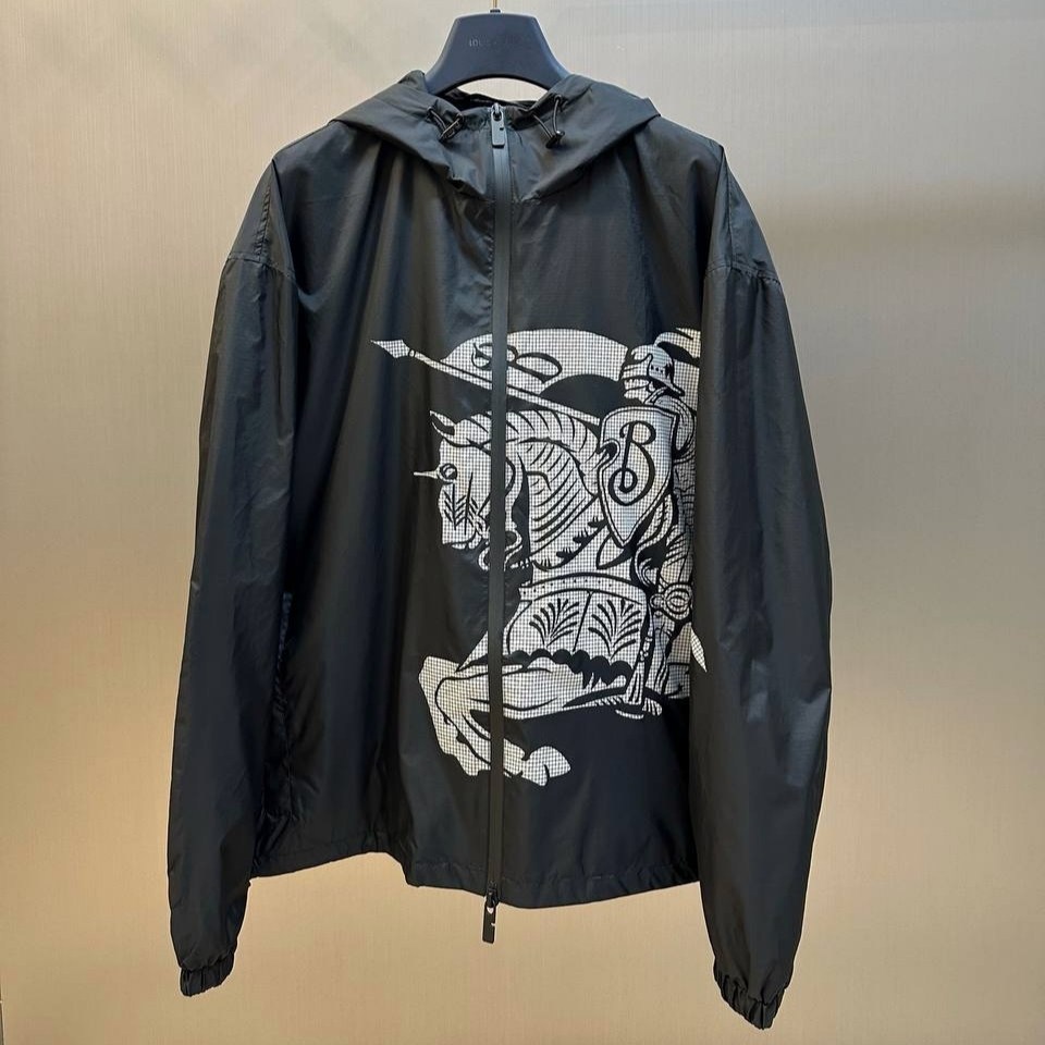 ветровка burberry,демисезонная куртка,повседневная куртка,куртка с принтом,куртка