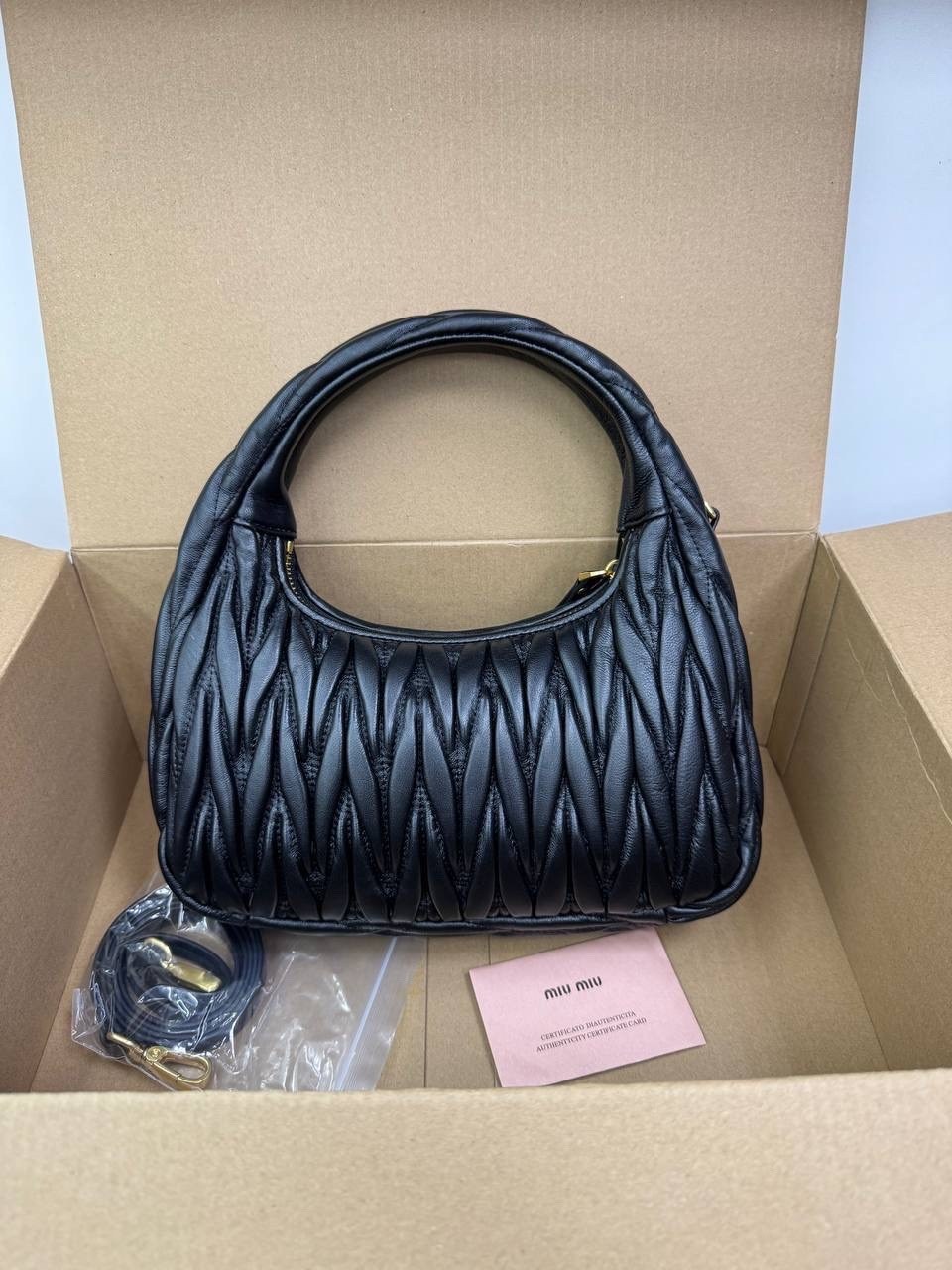 сумка miu miu,сумка женская miu miu,сумка miu miu оригинал,miu miu сумка на плечо,сумка miu miu черная