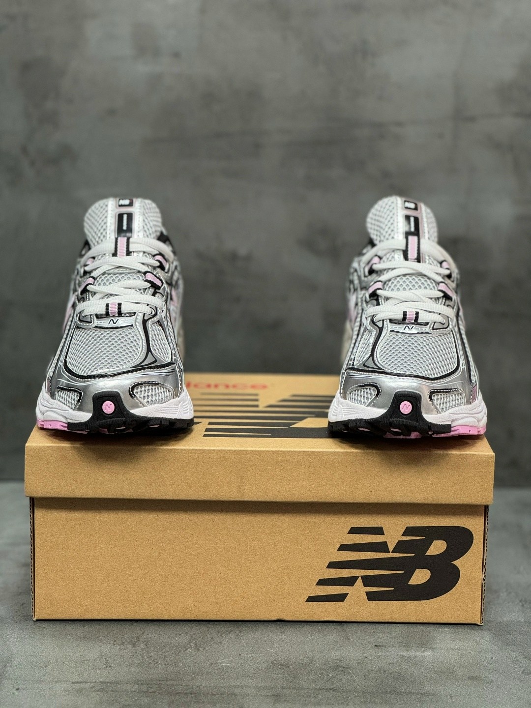кроссовки new balance,женские кроссовки new balance,кроссовки,кроссовки new balance 740,спортивная