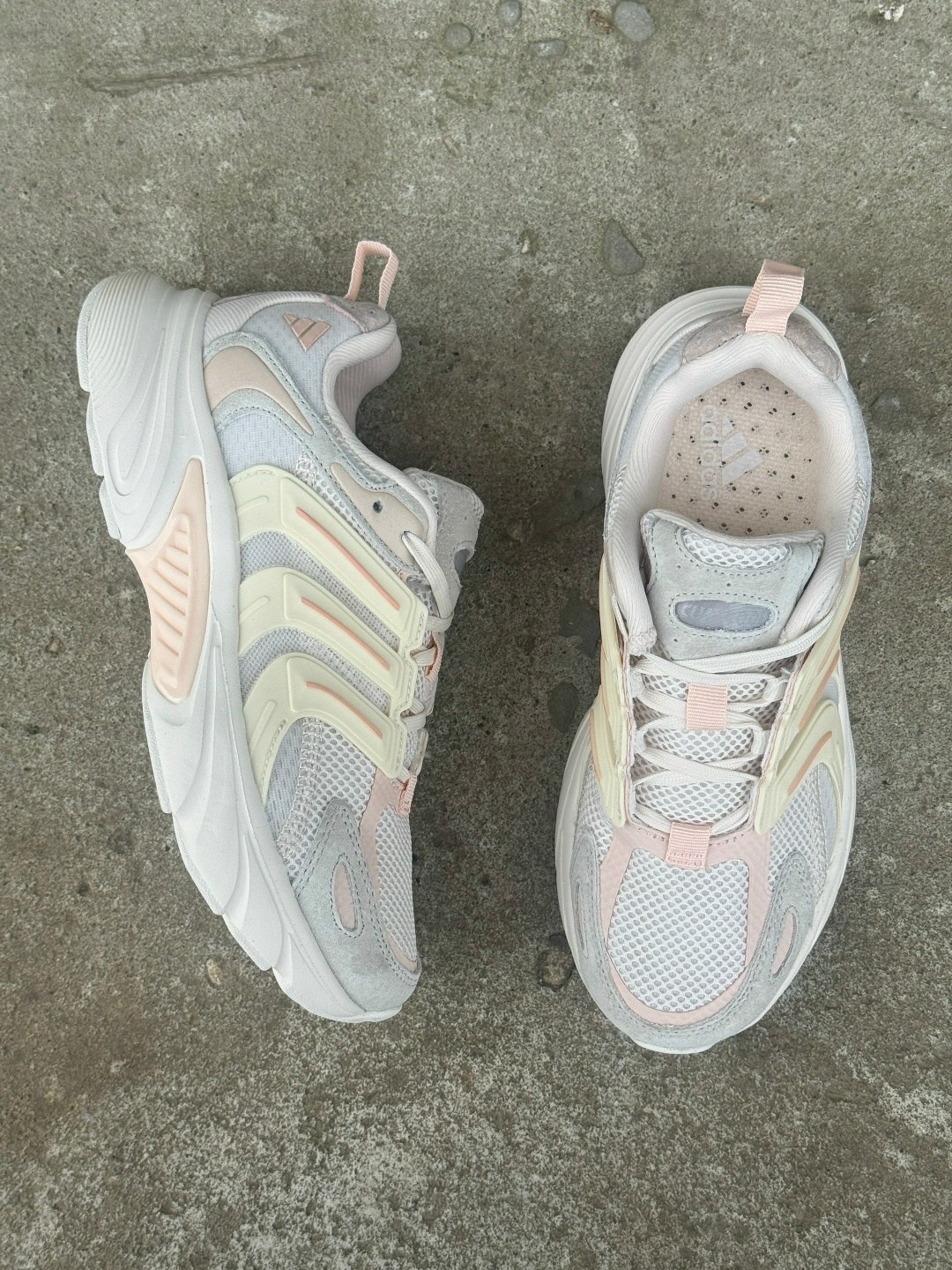 кроссовки женские adidas,кроссовки adidas,женские кроссовки,кроссовки,кроссовки adidas originals response cl gx2505