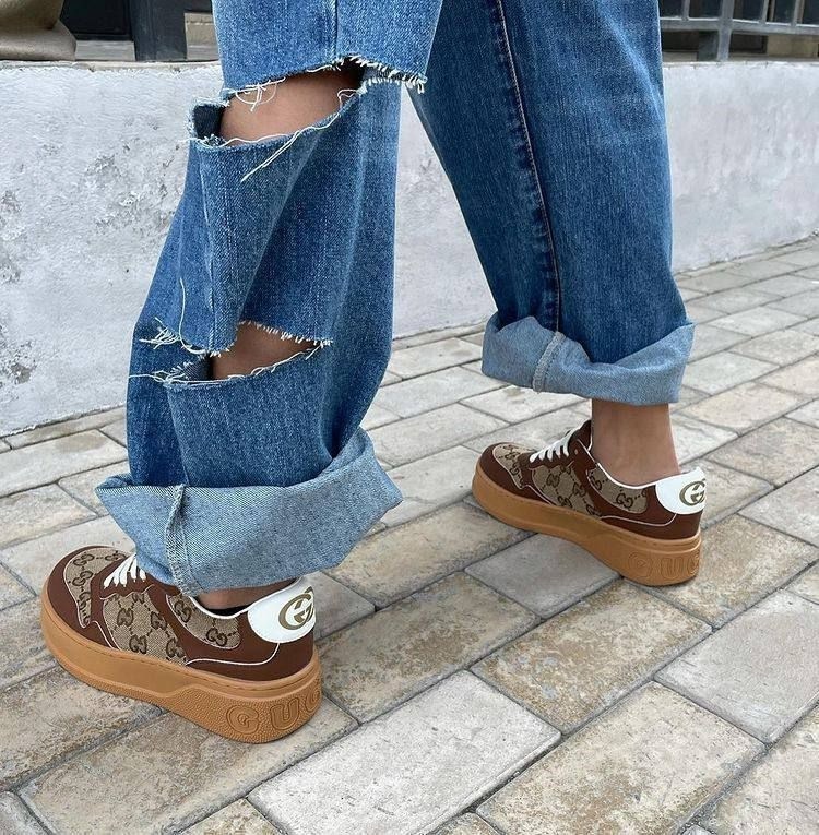 кроссовки gucci женские,кеды gucci артлх2,кеды gucci,кеды гуччи коричневые,коричневые кожаные кроссовки gucci