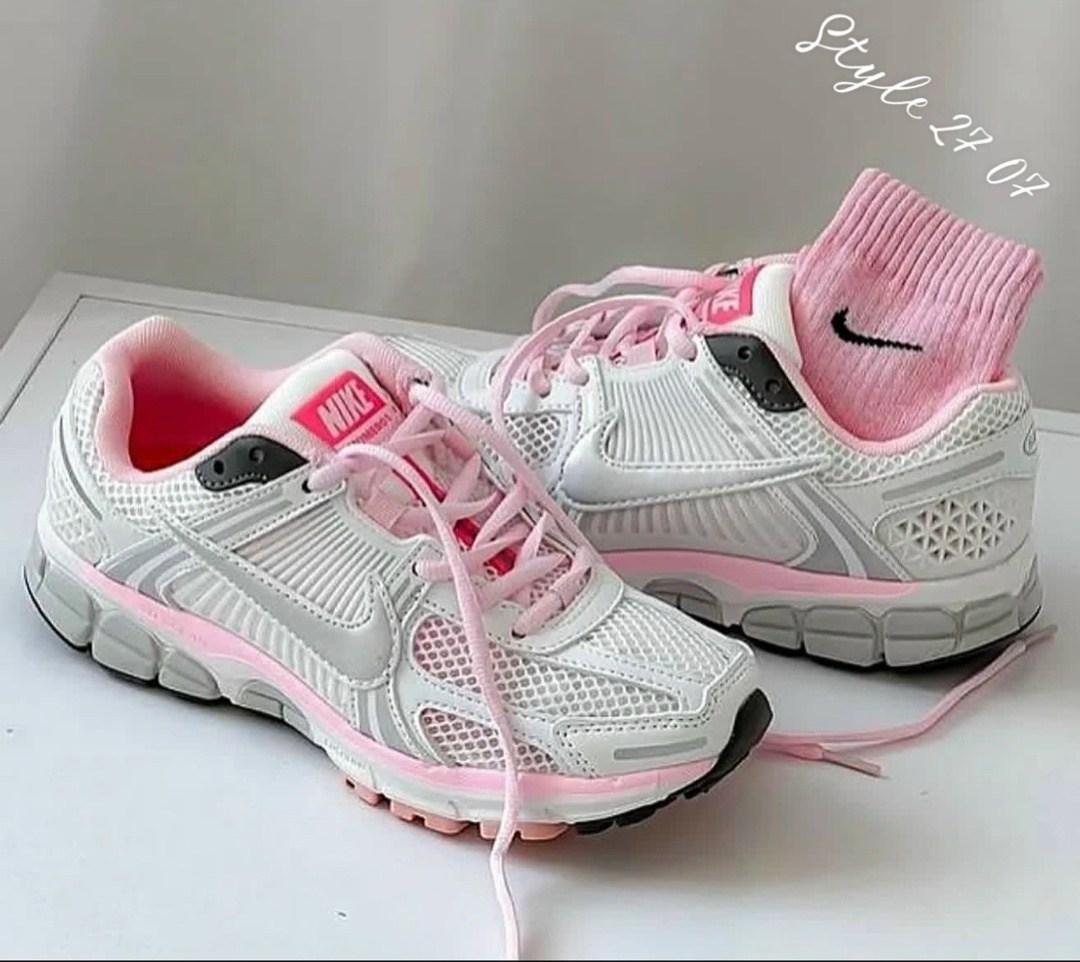 женские кроссовки nike,кроссовки nike zoom vomero 5,кроссовки женские nike air zoom vomero 5,кроссовки nike air zoom vomero 5,кроссовки