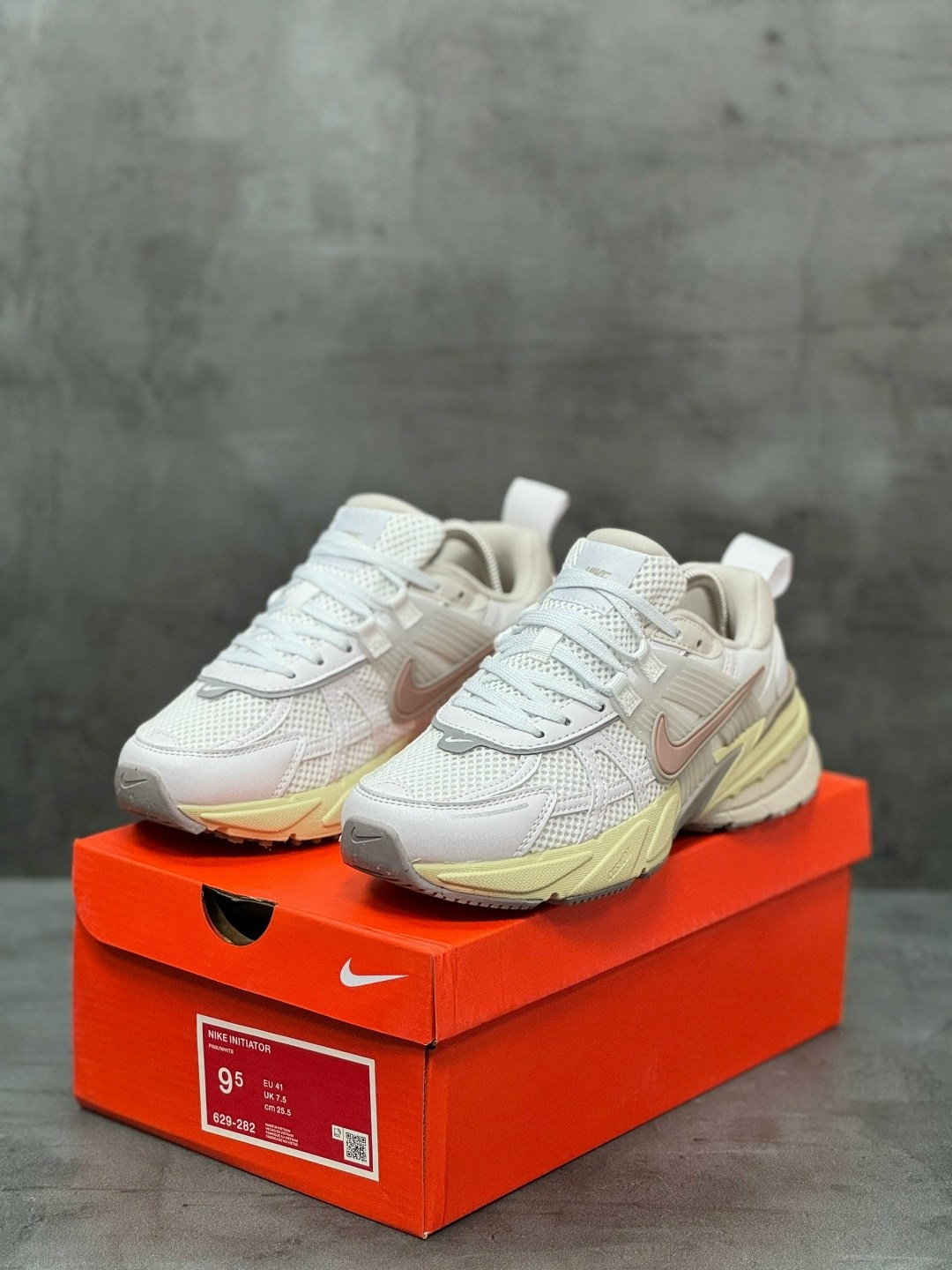 кроссовки nike,кроссовки nike v 2 k run,женские кроссовки nike,кроссовки,кроссовки nike v2k run