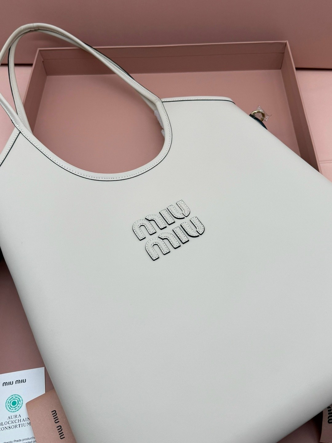 женская сумка miu miu,miu miu сумка,женская сумка,сумка,miu miu сумка на плечо