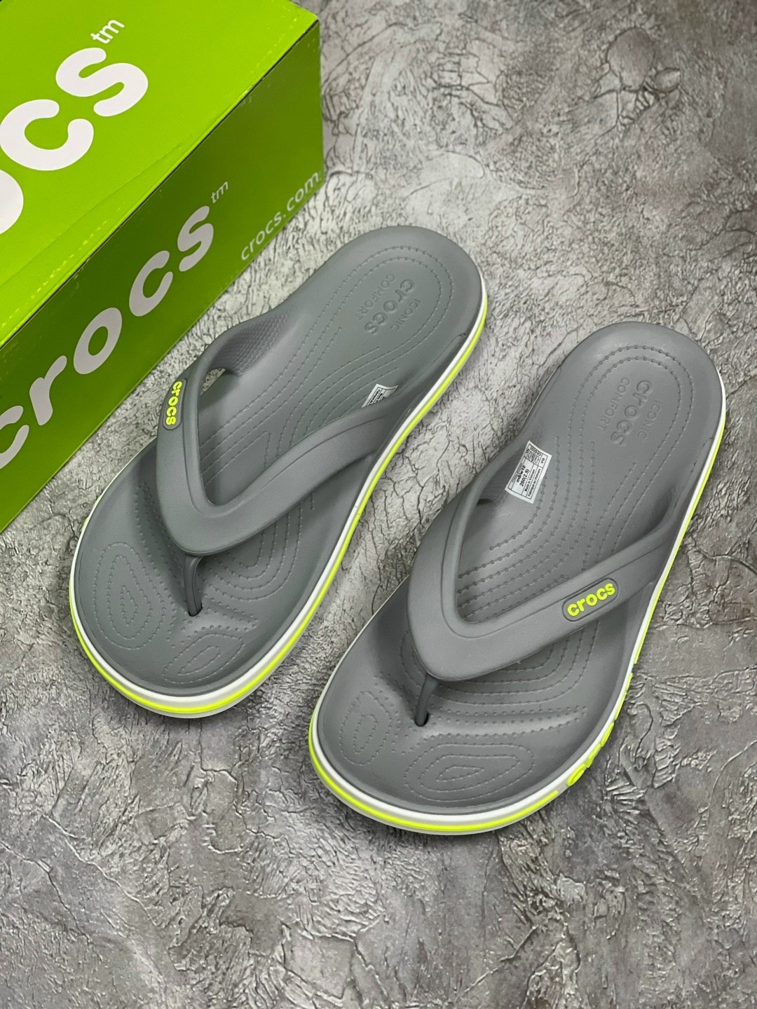 шлепанцы crocs,crocs bayaband flip,шлепанцы crocs bayaband flip,сланцы crocs,crocs iconic comfort мужские