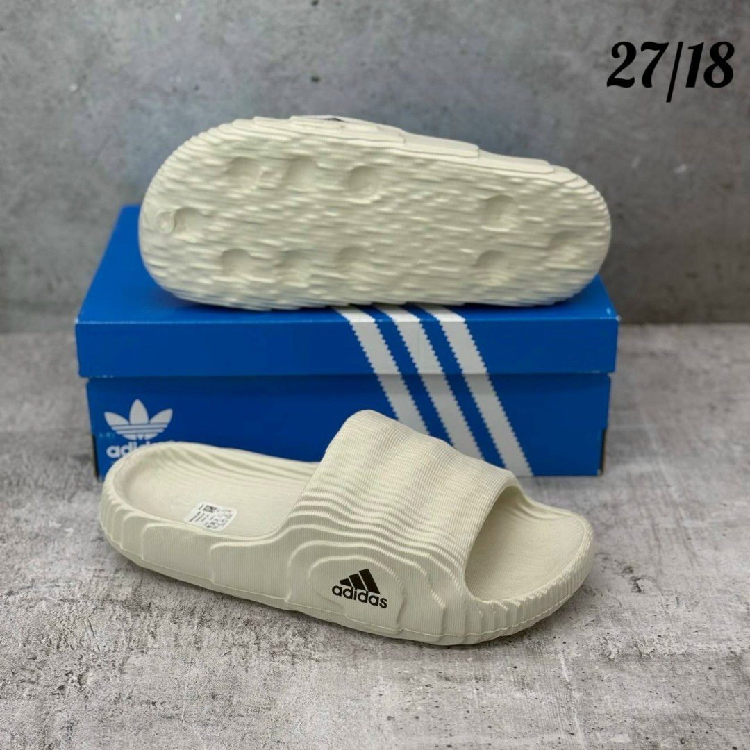 шлепанцы adidas,adidas шлепки,шлепанцы adidas adilette,сланцы adidas,тапочки adidas