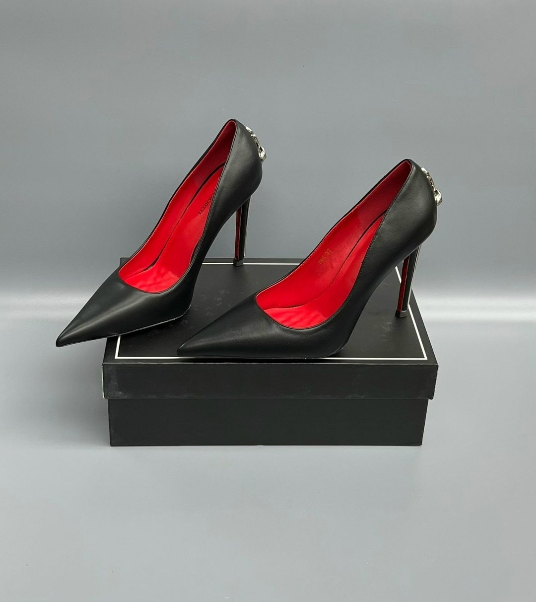 ,туфли каблук,туфли для женщин,женские туфли лодочки,туфли christian louboutin