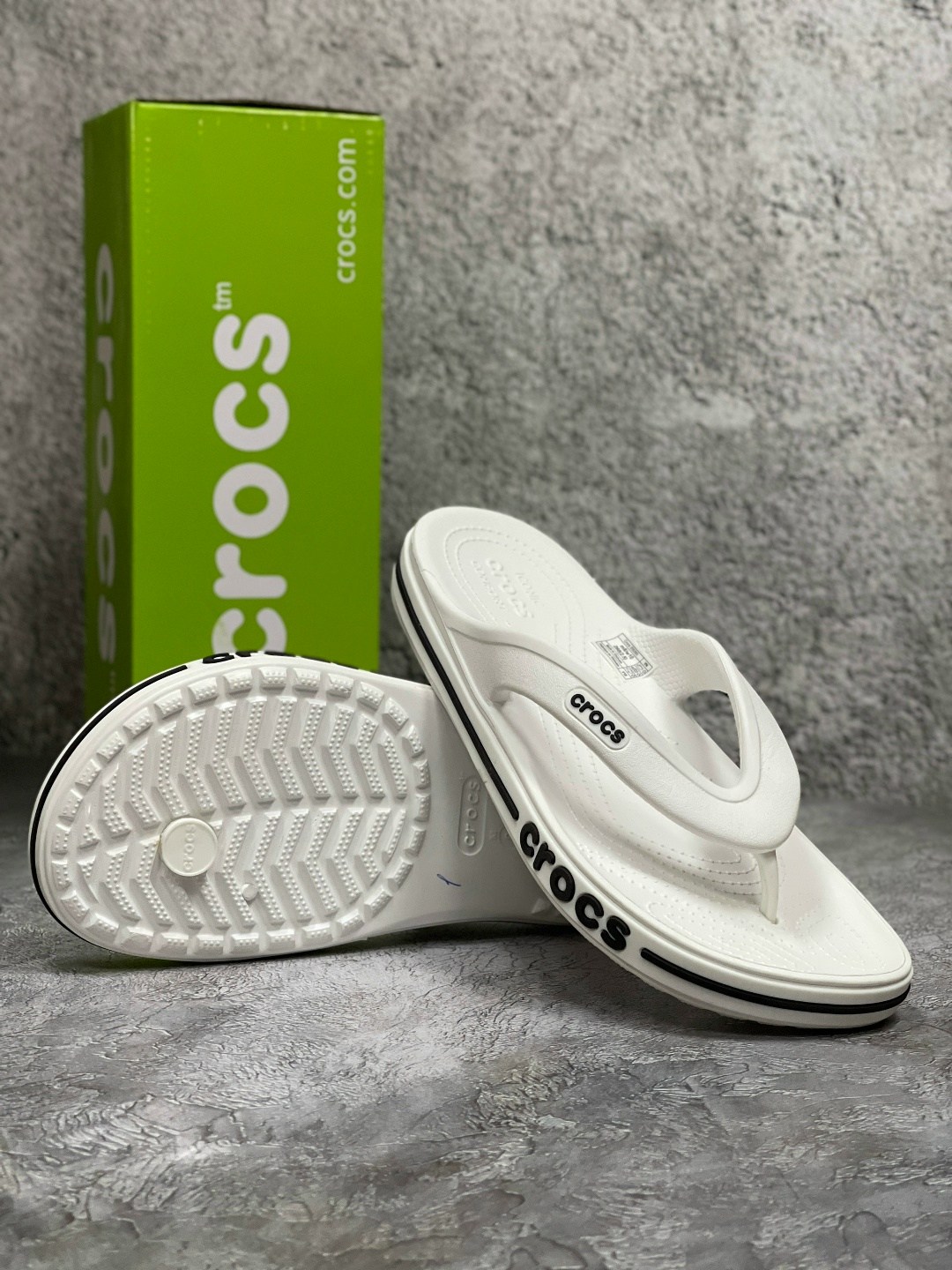 crocs шлепанцы,шлепанцы крокс белые,шлепанцы крокс,шлепанцы женские,сланцы шлепанцы