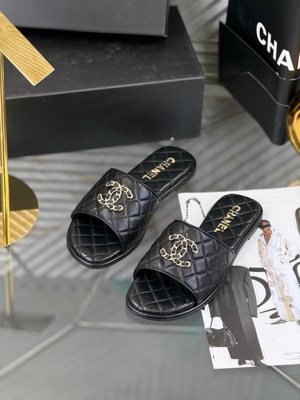 шлепанцы chanel,тапочки женские chanel,,шлёпки женские шанель,шлепки шанель