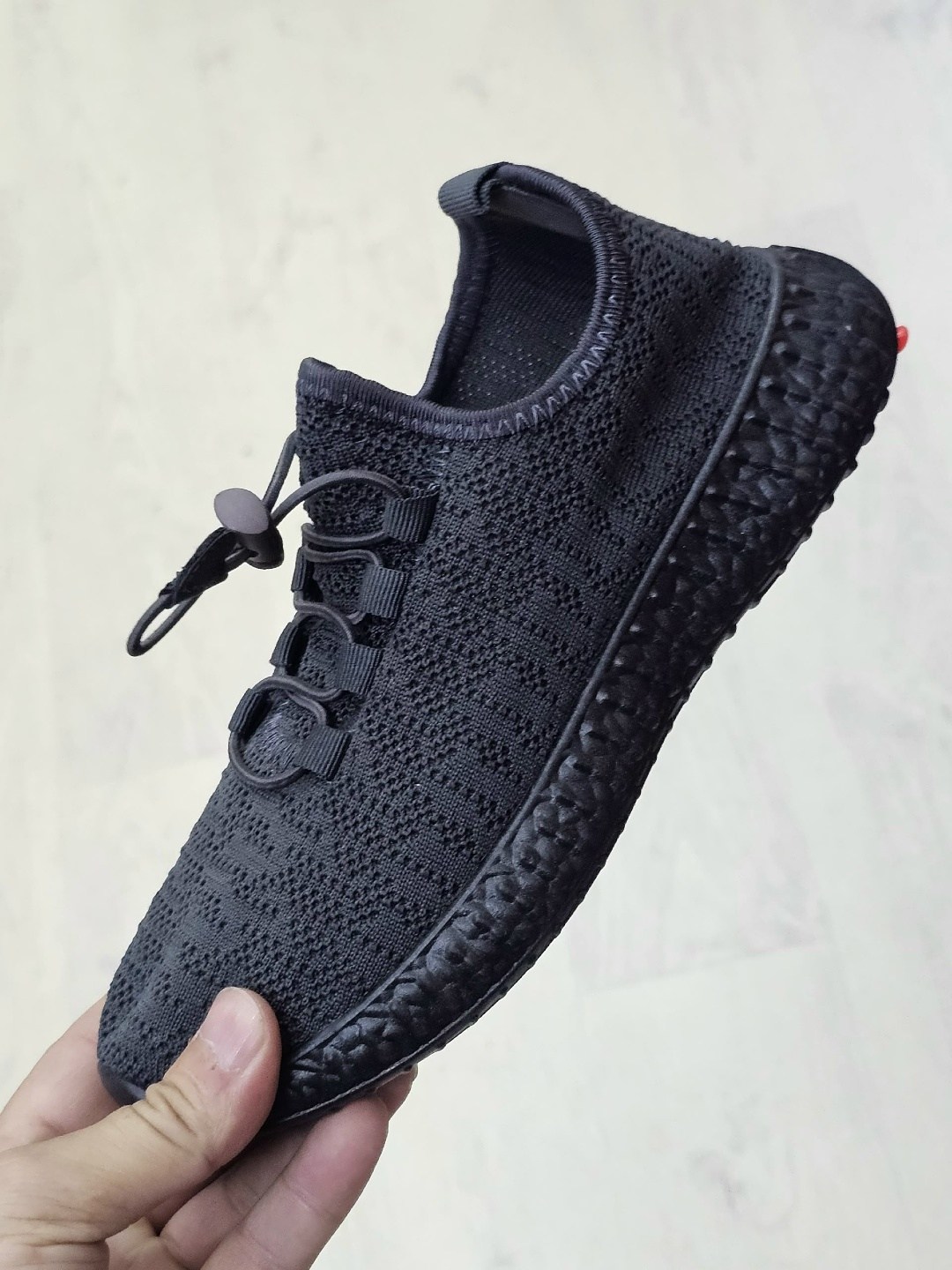 ,adidas yeezy boost 350 pirate black,кроссовки изи,тряпочные кроссовки мужские,кроссовки изики