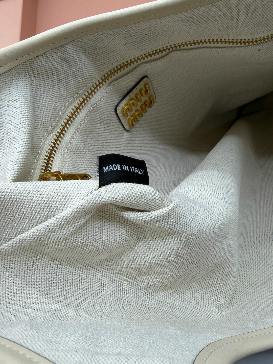 женская сумка miu miu,miu miu сумка,женская сумка,сумка,miu miu сумка на плечо