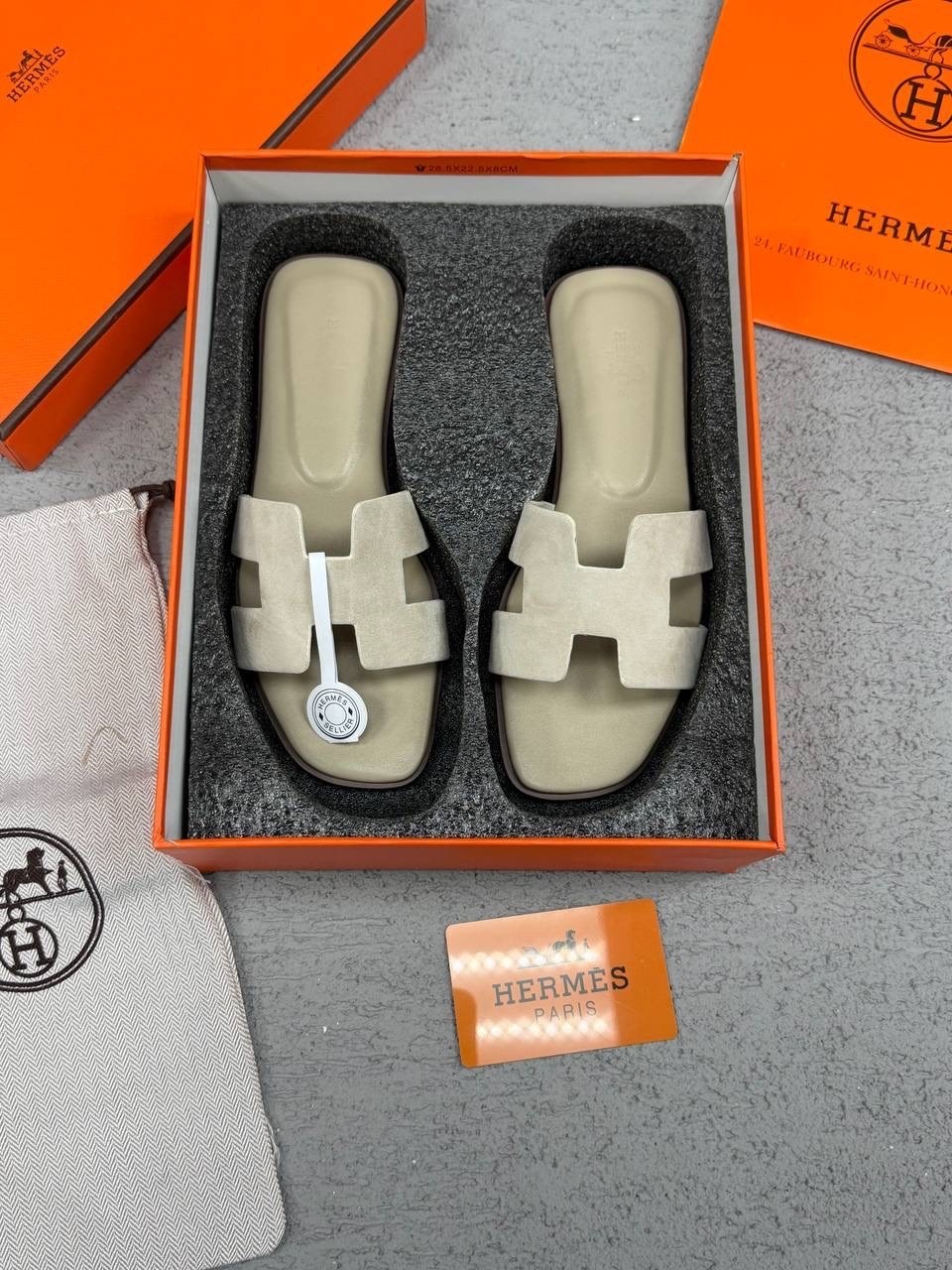 hermes шлепки женские,сланцы hermes,шлепанцы hermes,тапочки hermes,шлепанцы гермес женские