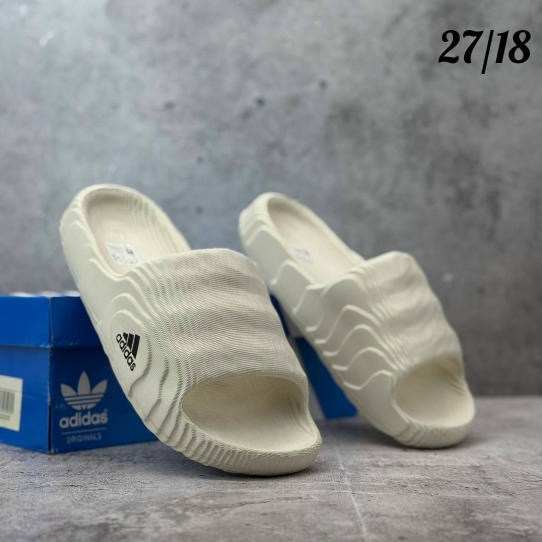 шлепанцы adidas,adidas шлепки,шлепанцы adidas adilette,сланцы adidas,тапочки adidas