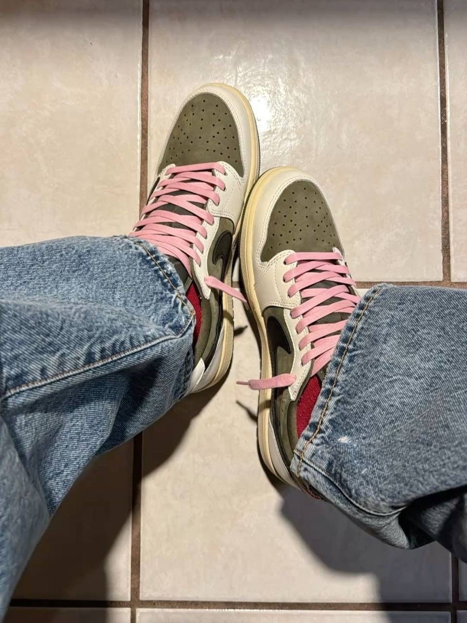 кроссовки nike air jordan 1 low travis scott olive,nike air jordan 1 low travis scott,air jordan 1 low travis scott,jordan 1 low travis scott,кроссовки travis scott x nike air jordan 1