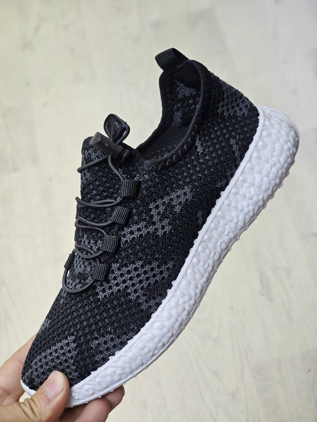 ,adidas yeezy boost 350 pirate black,кроссовки изи,тряпочные кроссовки мужские,кроссовки изики