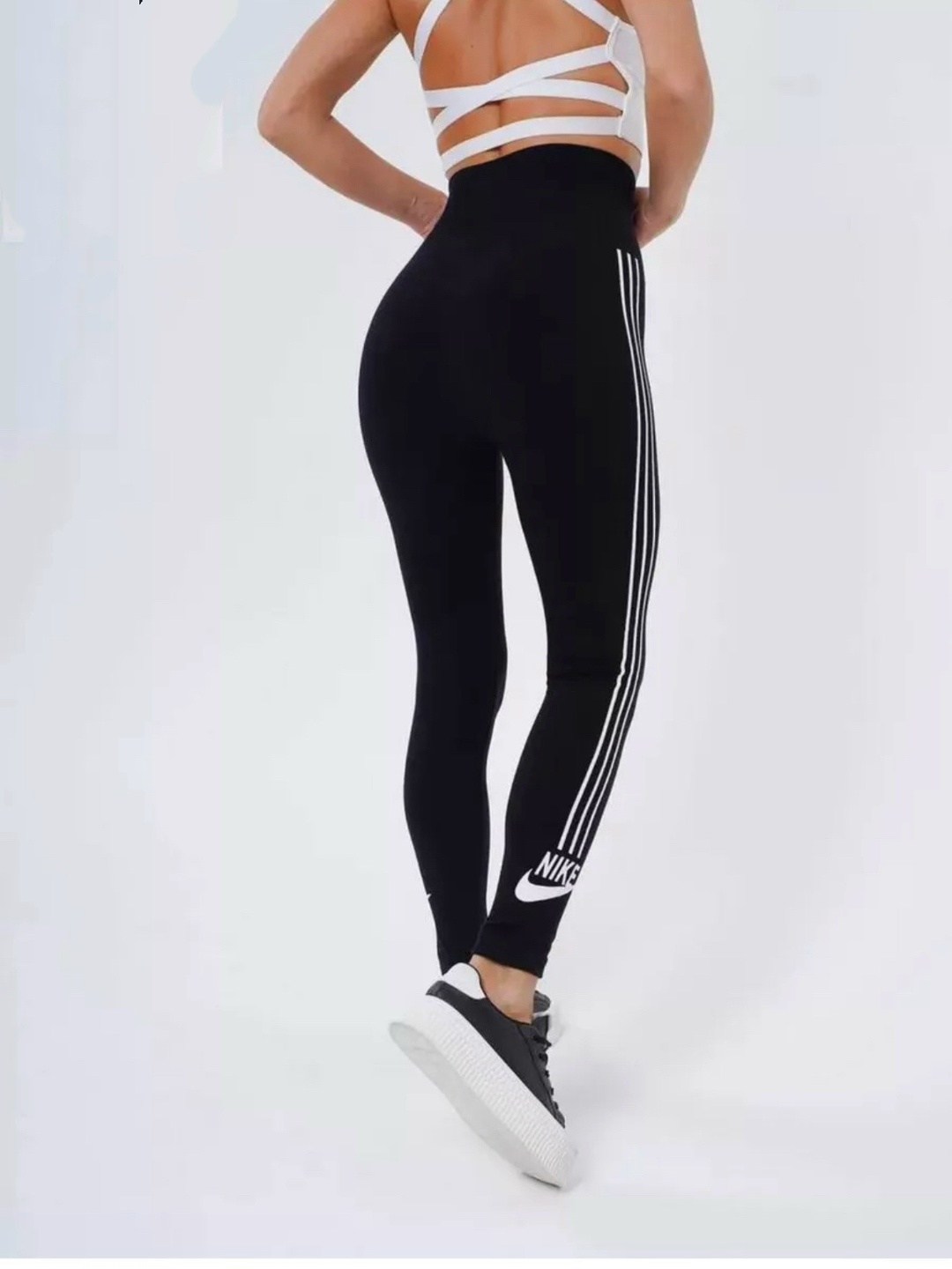 спорт фитнес,в спортивном костюме,фитоняшка,одежда для фитнеса,спортивная девушка