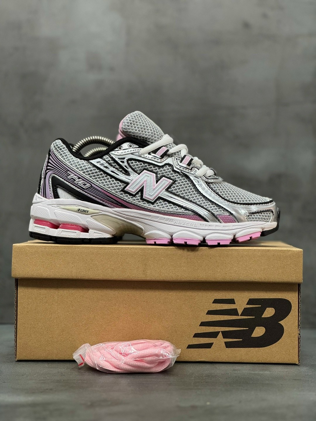 кроссовки new balance,женские кроссовки new balance,кроссовки,кроссовки new balance 740,спортивная