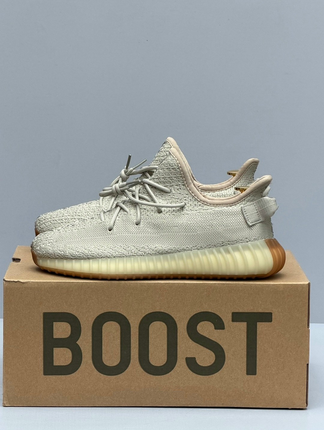 adidas yeezy boost 350 v 2,adidas yeezy boost 350,yeezy boost 350 v 2,adidas yeezy boost 350 v2 light gy3438,adidas yeezy boost 350 v2 butter