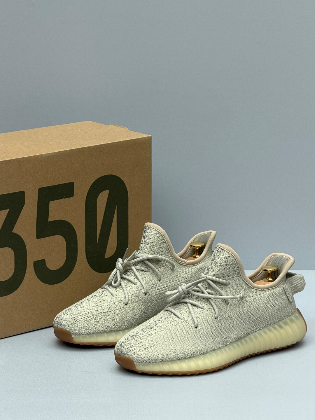 adidas yeezy boost 350 v 2,adidas yeezy boost 350,yeezy boost 350 v 2,adidas yeezy boost 350 v2 light gy3438,adidas yeezy boost 350 v2 butter