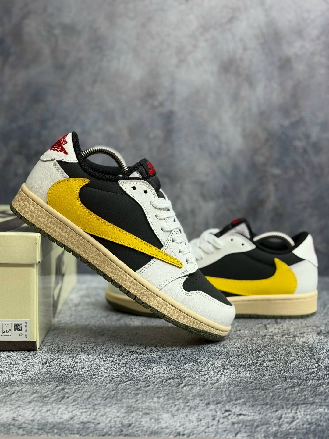 кроссовки nike air jordan 1 low x travis scott,кроссовки nike travis scott air jordan 1 low,кроссовки nike air jordan 1 travis scott,travis scott x air jordan 1 low og,кроссовки
