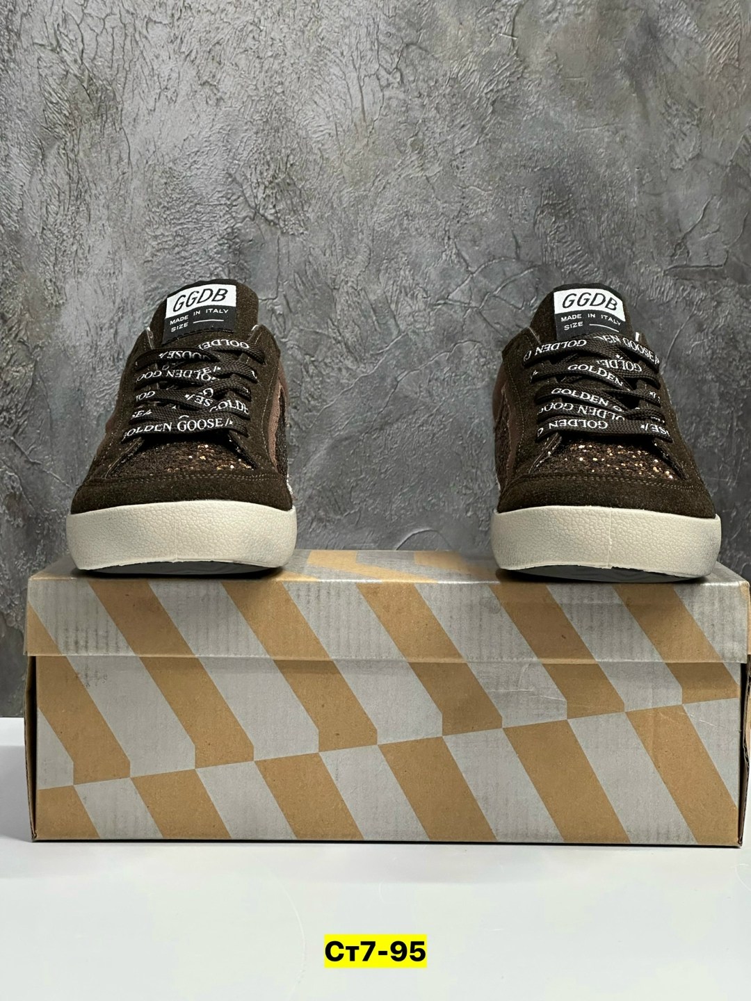 кеды golden goose,,кроссовки golden goose, женская,кроссовки golden goose с пайетками на платформе