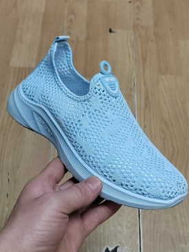Кроссовки