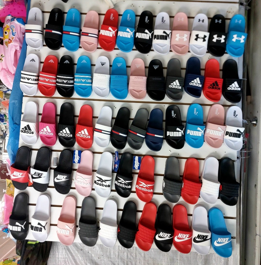 ,adidas сланцы,шлепанцы adidas,шлепки адидас изи,тапки адидас и найк