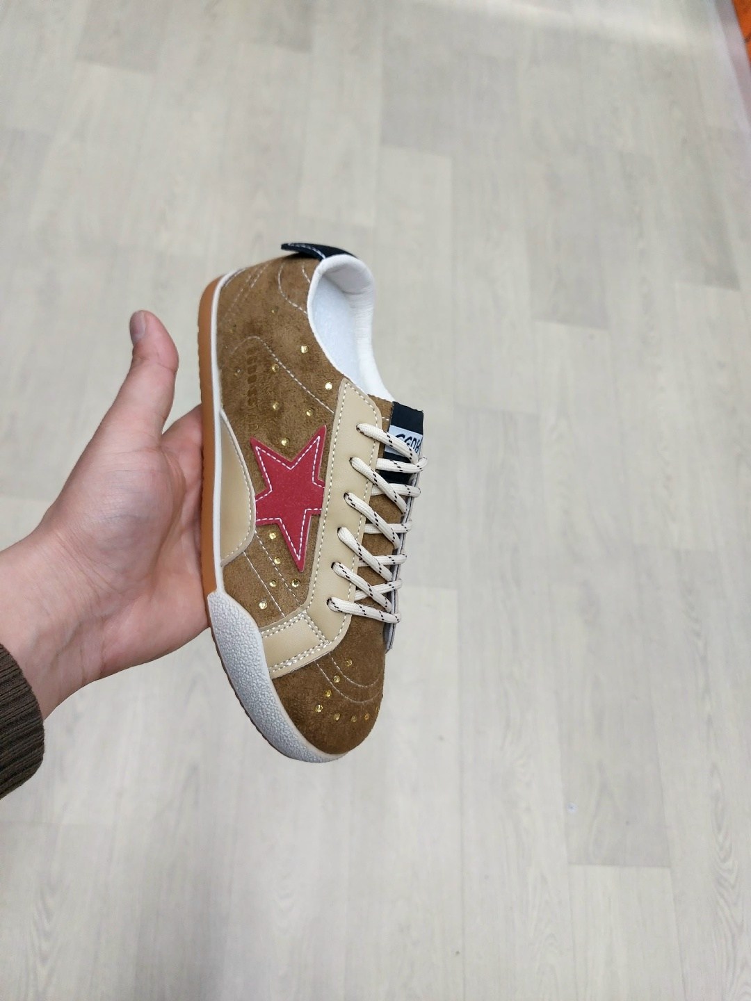 ,кеды golden goose,кроссовки golden goose,кроссовки женские,кроссовки со звездами
