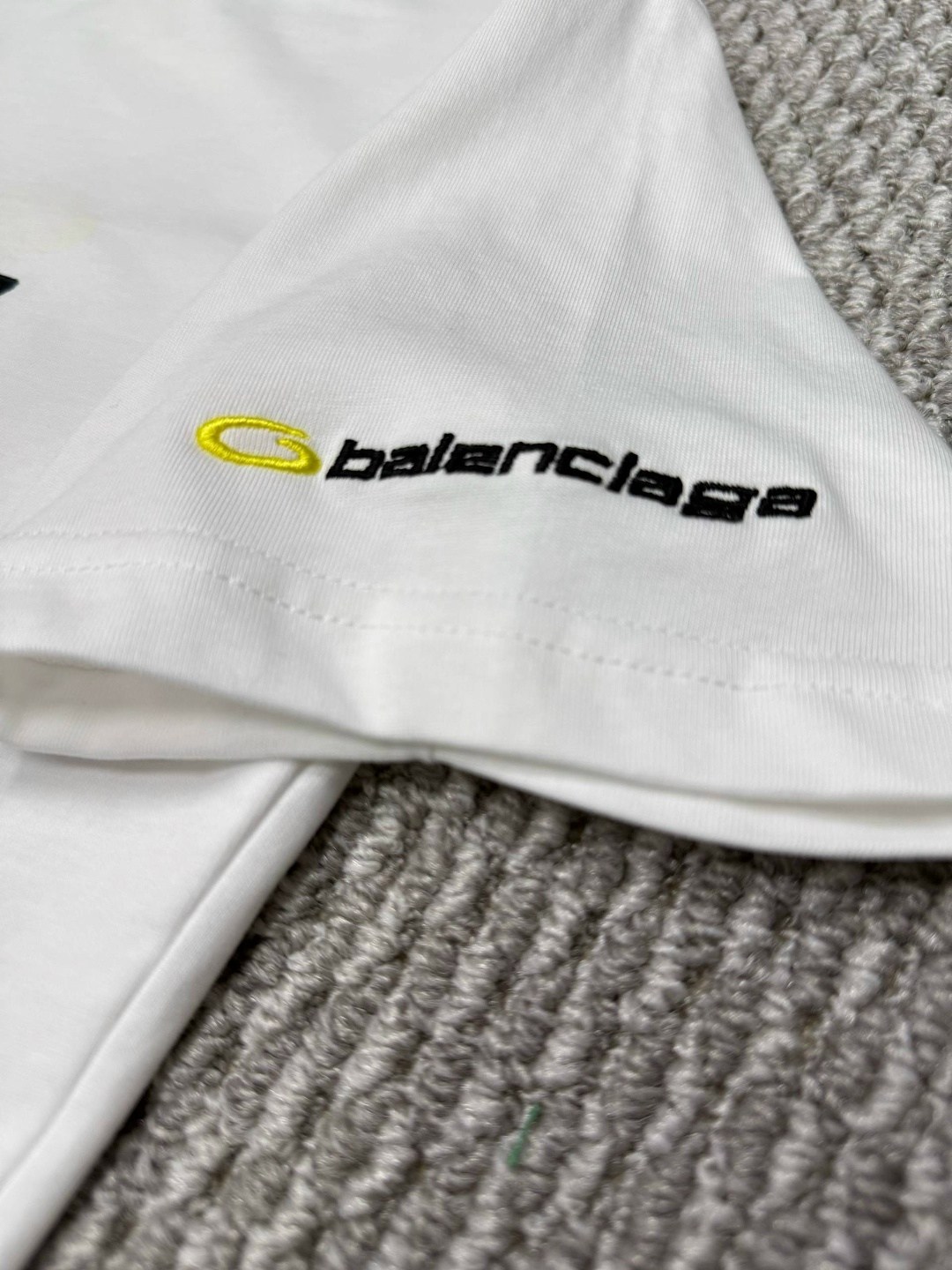 футболка balenciaga,футболки баленсиага,футболки для мужчин,футболка баленсиага мужская белая,футболки женские мужские