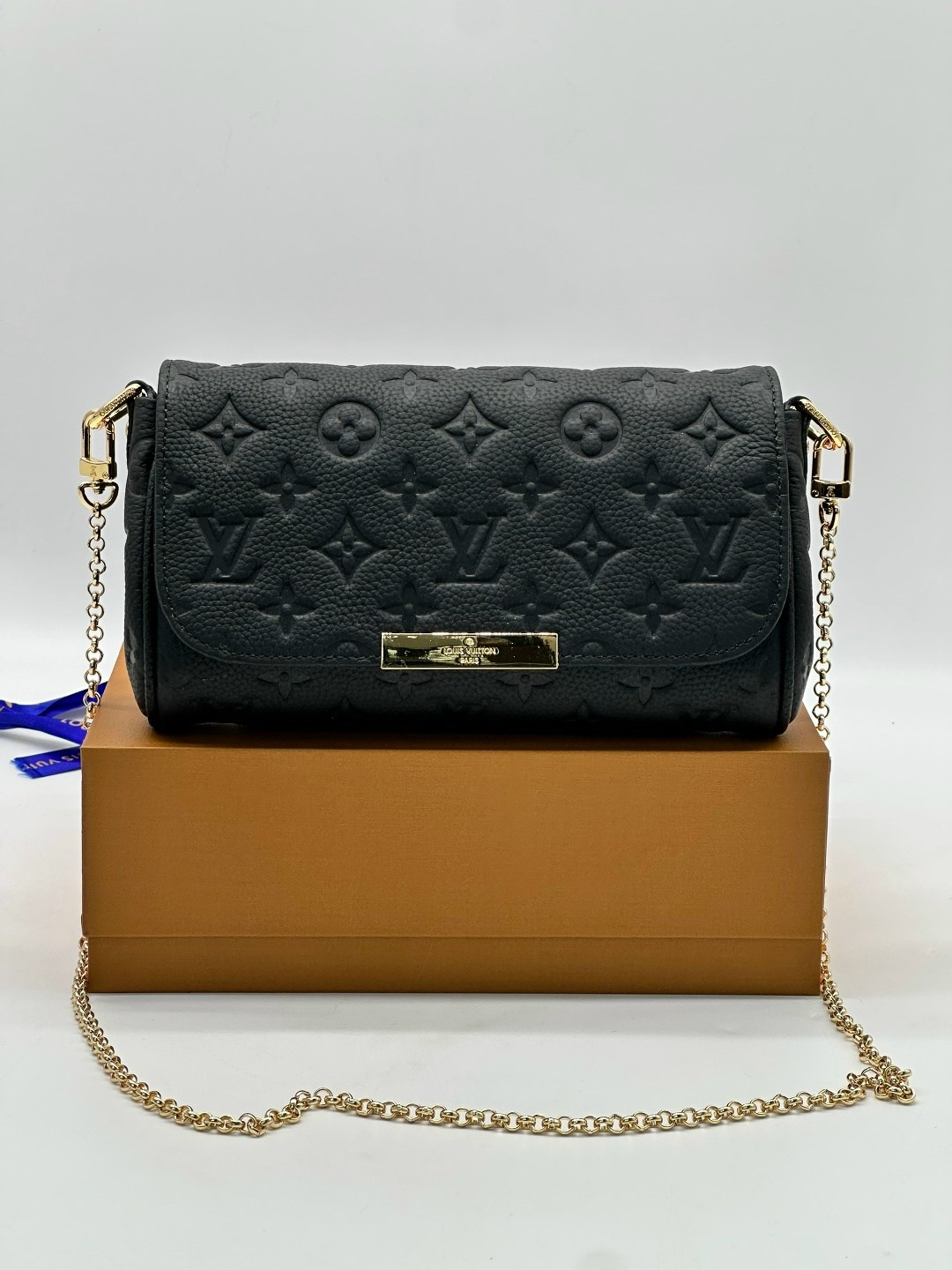 сумка женская louis vuitton,сумка louis vuitton,сумка луи виттон маленькая,брендовая светло-бежевая женская сумка louis vuitton pochette metis,клатч